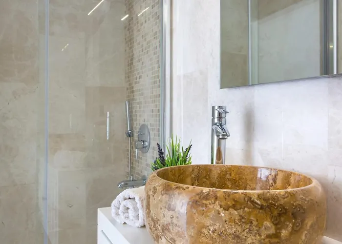 Kalamar Bay Luxury - Private Pool -2 Minutes To The